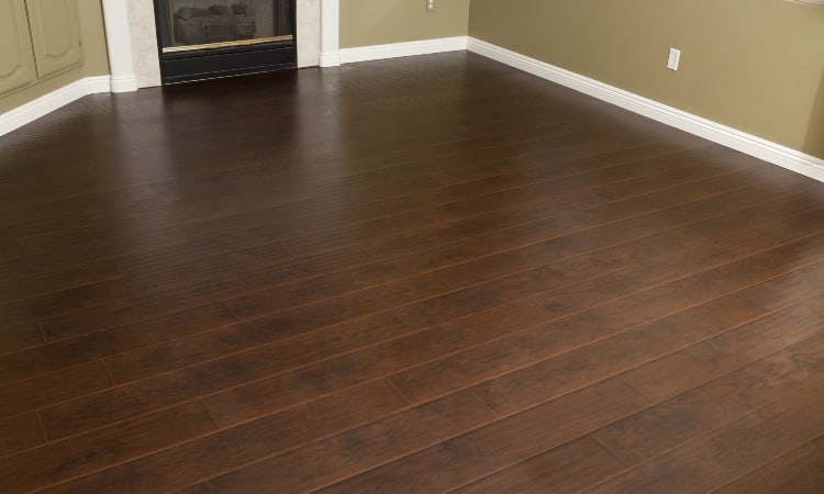 Can You Stain Laminate Flooring