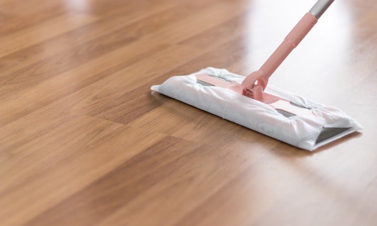 How to Clean Laminate Floors with Pine So