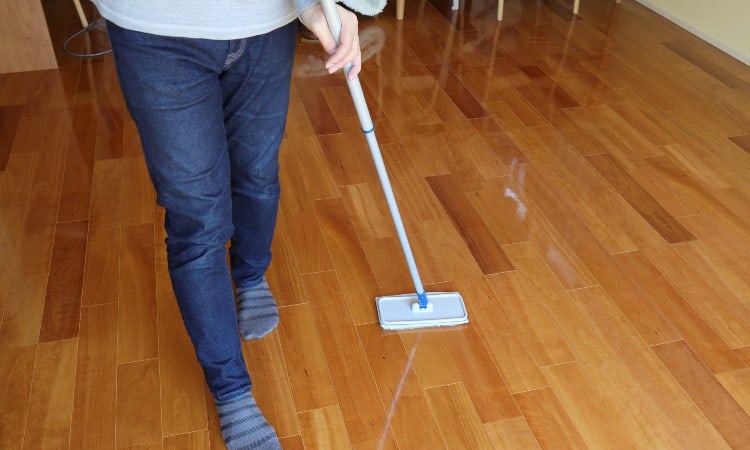How to Seal Wood Floors