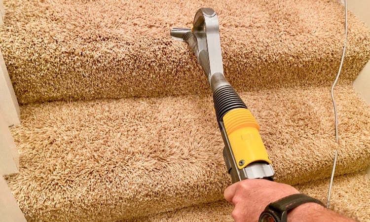 How to clean carpeted stairs