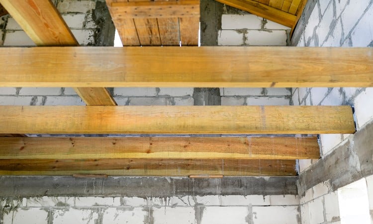 How far can you span a 2x6 ceiling joist