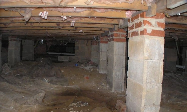 How to Remove Water From Crawl Space